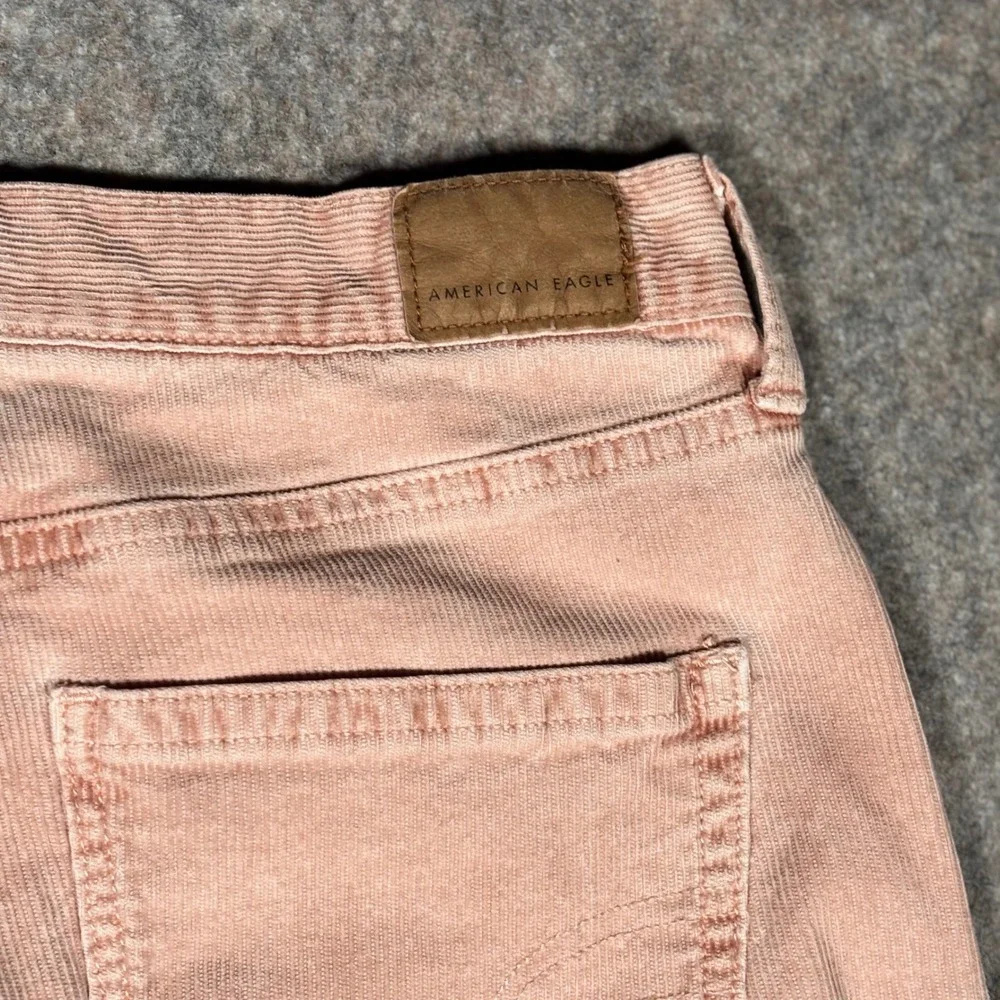 American Eagle Mom Jean Corduroy Super Stretch High Rise Pink Pants 4 Regular